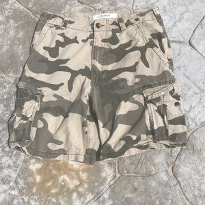 Camouflage Cargo shorts 32